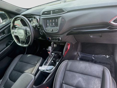 Used 2022 Chevrolet TrailBlazer RS FWD image 32