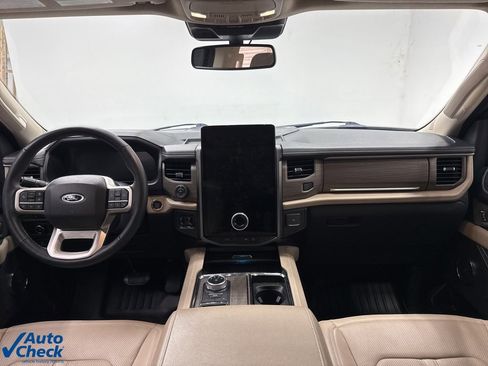 Used 2024 Ford Expedition Limited image 13