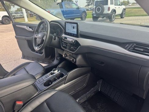 Certified 2022 Ford Escape SEL image 37