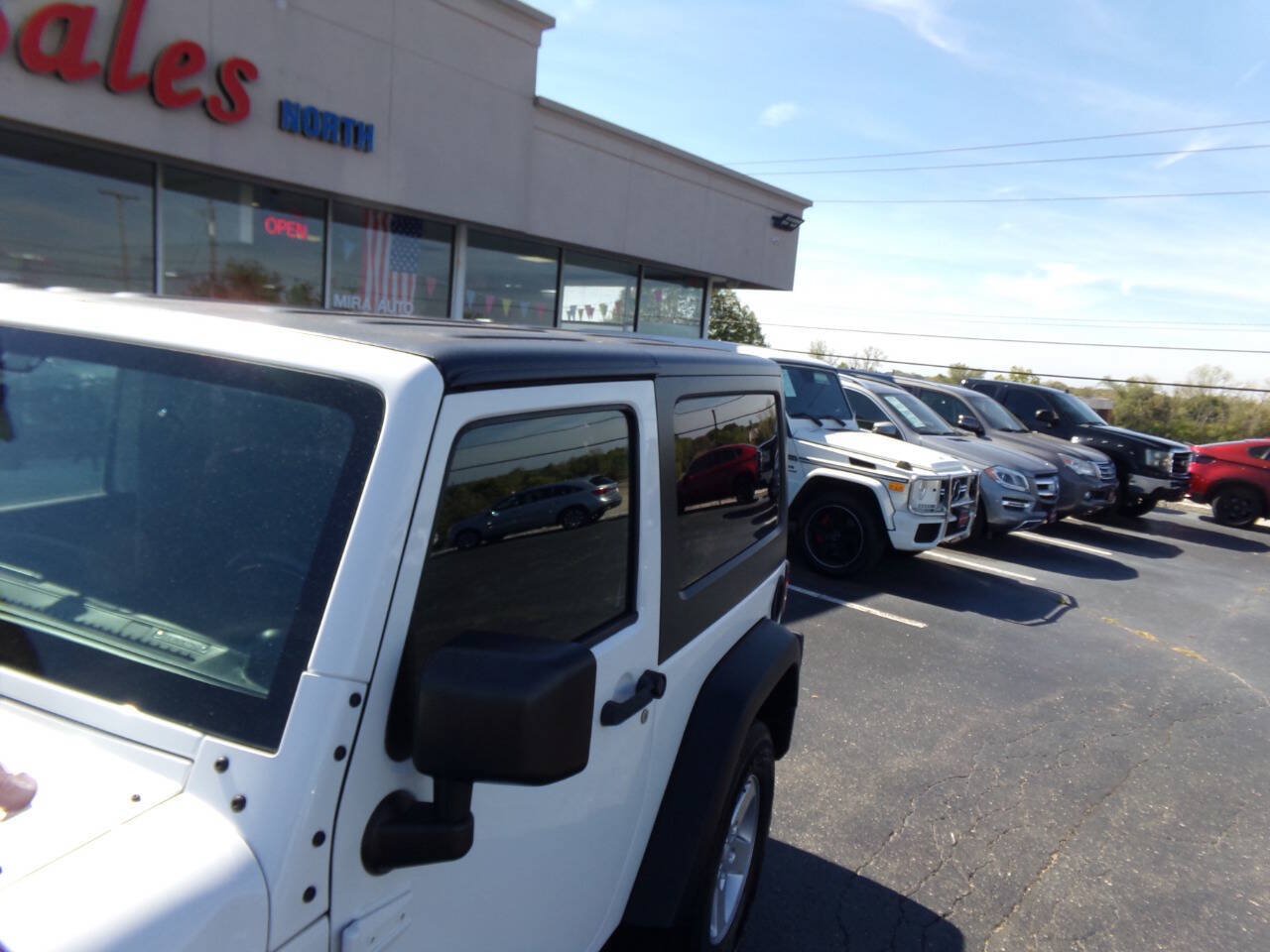 Used 2013 Jeep Wrangler Sport w/ Connectivity Group AWD/4WD image 28
