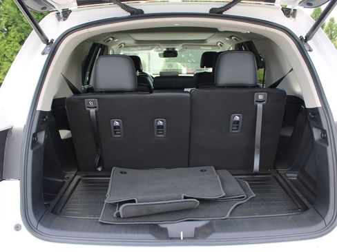 Used 2025 Honda Pilot Touring image 15