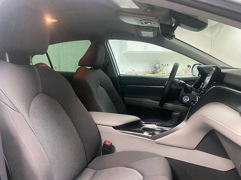 Used 2022 Toyota Camry LE image 16