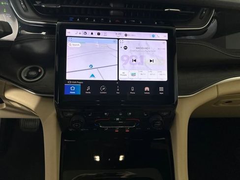 Used 2023 Jeep Grand Cherokee 4WD 4xe w/ Luxury Tech Group II image 21