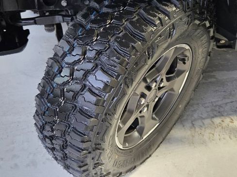 Used 2020 Jeep Gladiator Rubicon AWD/4WD image 19