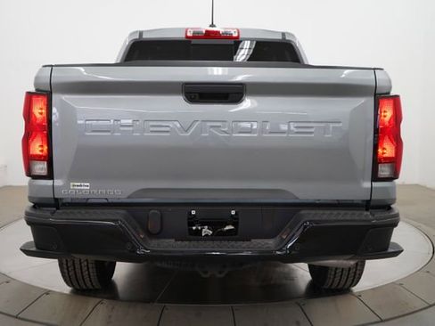 Used 2025 Chevrolet Colorado W/T AWD/4WD image 6