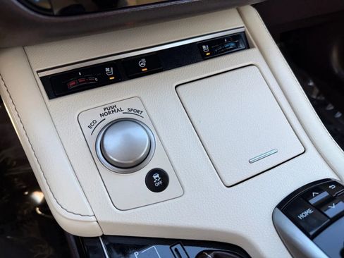 Used 2017 Lexus ES 350 image 16