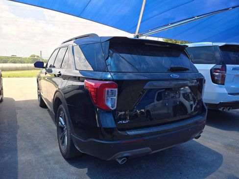 Used 2023 Ford Explorer XLT w/ Equipment Group 202A RWD image 3