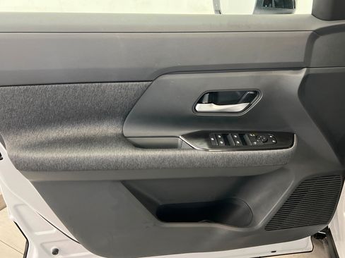 New 2026 Nissan Kicks SV w/ SV Premium Package FWD image 14