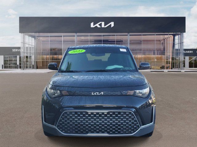 Used 2023 Kia Soul EX FWD image 2