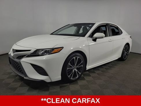 Used 2019 Toyota Camry SE w/ Convenience Package FWD image 5