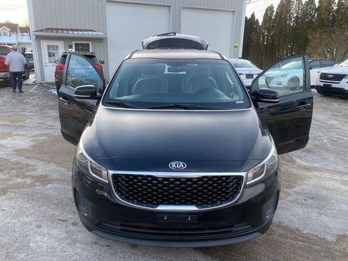 Used 2018 Kia Sedona L image 30