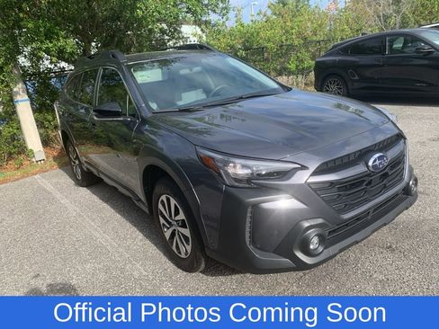 Used 2025 Subaru Outback Premium image 1