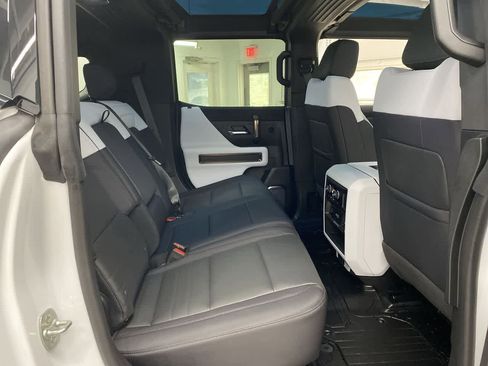 Used 2025 GMC Hummer EV 3X image 17
