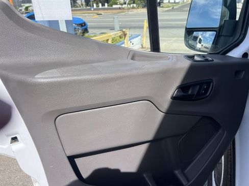 Used 2021 Ford Transit 150 Medium Roof RWD image 9