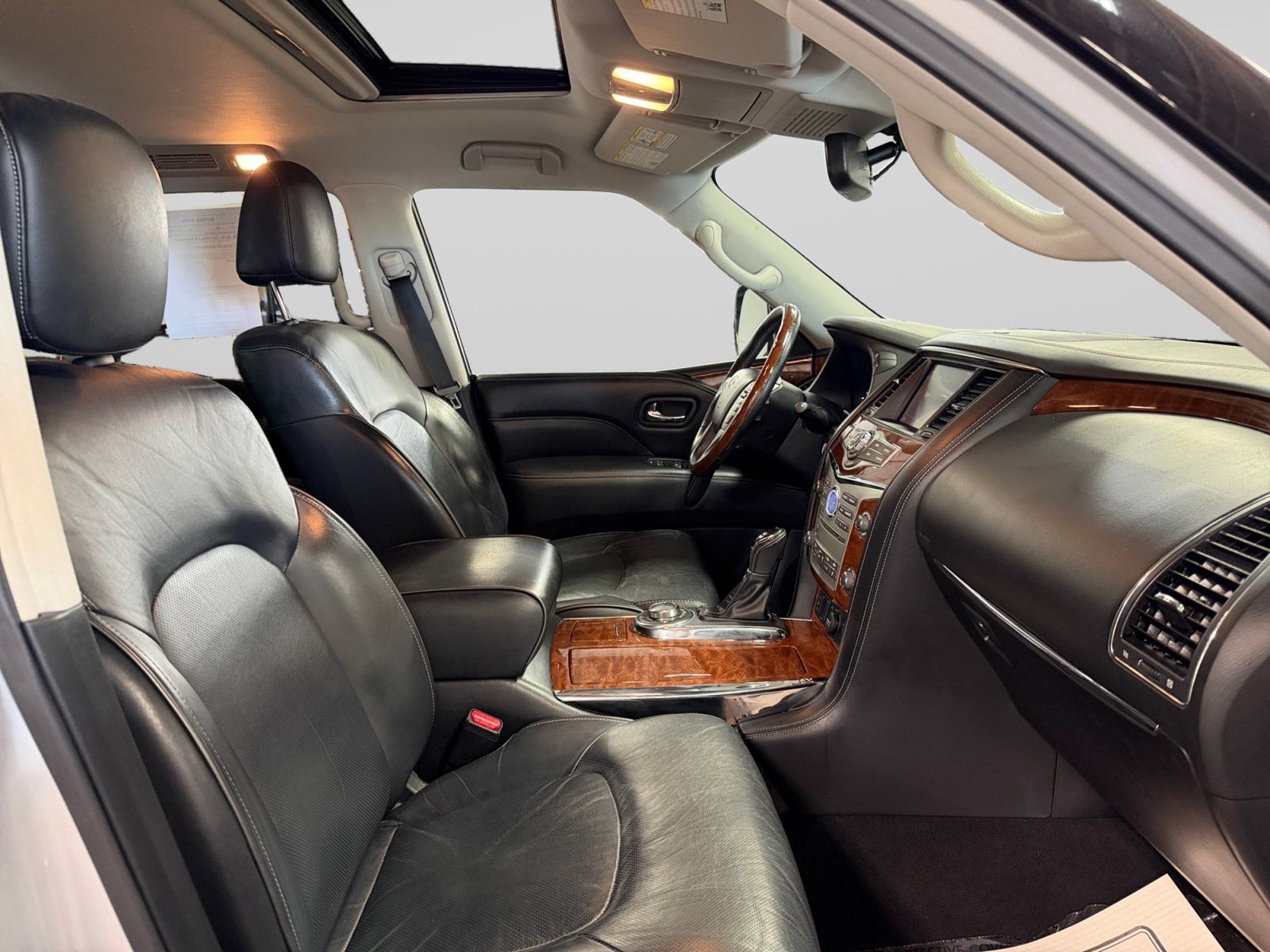 Used 2018 INFINITI QX80 4WD w/ Driver Assistance Package image 24