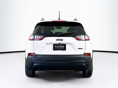 Used 2019 Jeep Cherokee Latitude w/ Popular Appearance Group image 7