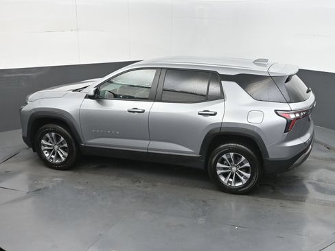 Used 2025 Chevrolet Equinox LT FWD image 40
