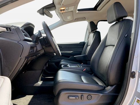 Used 2025 Honda Odyssey EX-L image 28