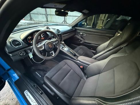 Used 2024 Porsche 718 Cayman GT4 image 9