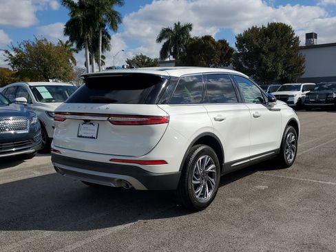 Certified 2024 Lincoln Corsair Premiere image 6