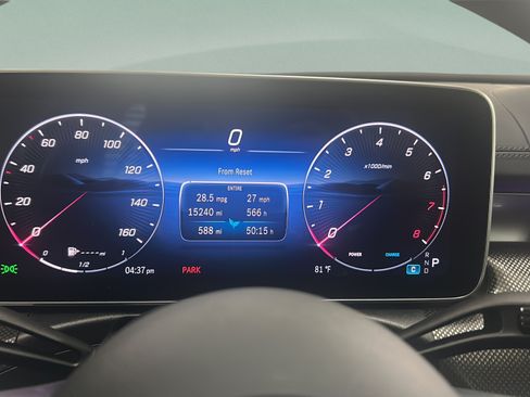 Used 2025 Mercedes-Benz C 300 Sedan image 31
