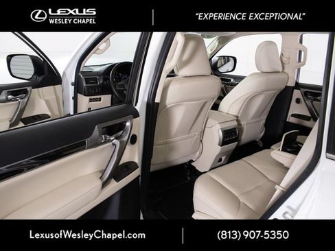 Used 2023 Lexus GX 460 Luxury AWD/4WD image 14