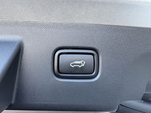 Used 2025 Hyundai Tucson Limited image 36