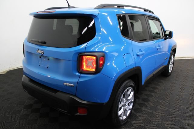 Used 2015 Jeep Renegade Latitude FWD image 5