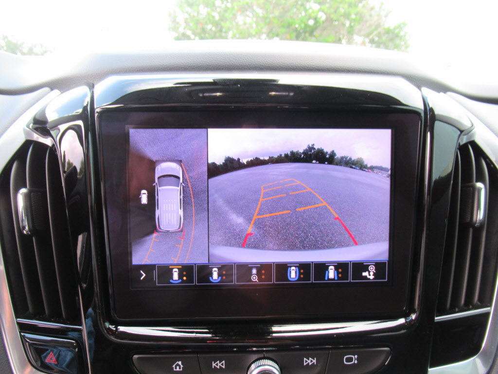 Used 2020 Chevrolet Traverse Premier FWD image 33