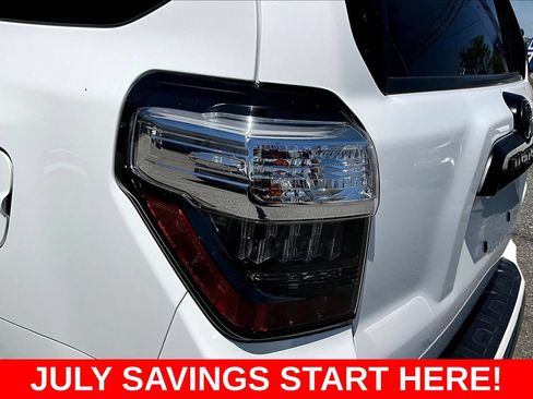 Used 2021 Toyota 4Runner TRD Off-Road AWD/4WD image 30