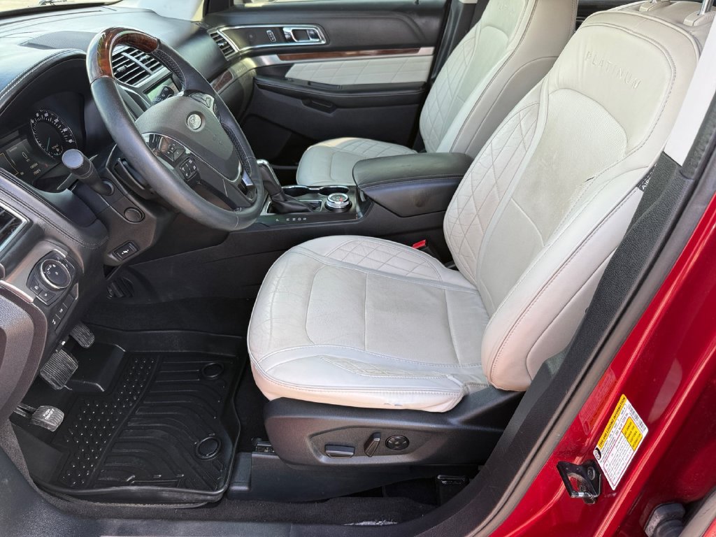 Used 2019 Ford Explorer Platinum AWD/4WD image 10