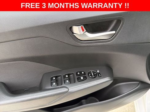 Used 2021 Hyundai Accent SE image 12