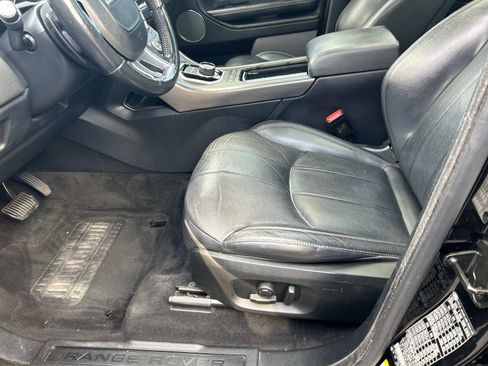 Used 2019 Land Rover Range Rover Evoque Landmark Edition image 22