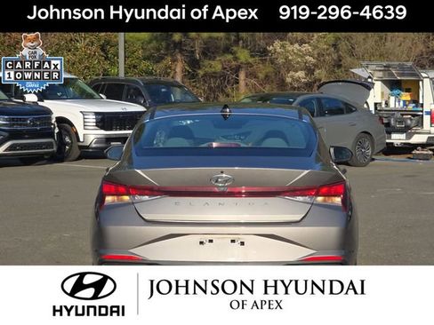 Used 2023 Hyundai Elantra SEL w/ Convenience Package image 16