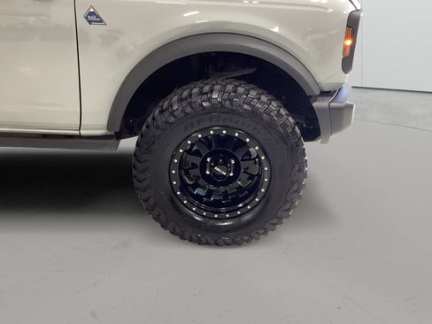 Used 2022 Ford Bronco Black Diamond AWD/4WD image 10