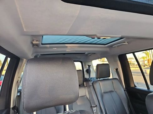 Used 2016 Land Rover LR4 HSE Silver Edition image 25