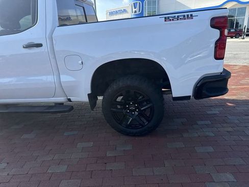 Used 2024 Chevrolet Silverado 1500 LT Trail Boss w/ LT Trail Boss Premium Package AWD/4WD image 6