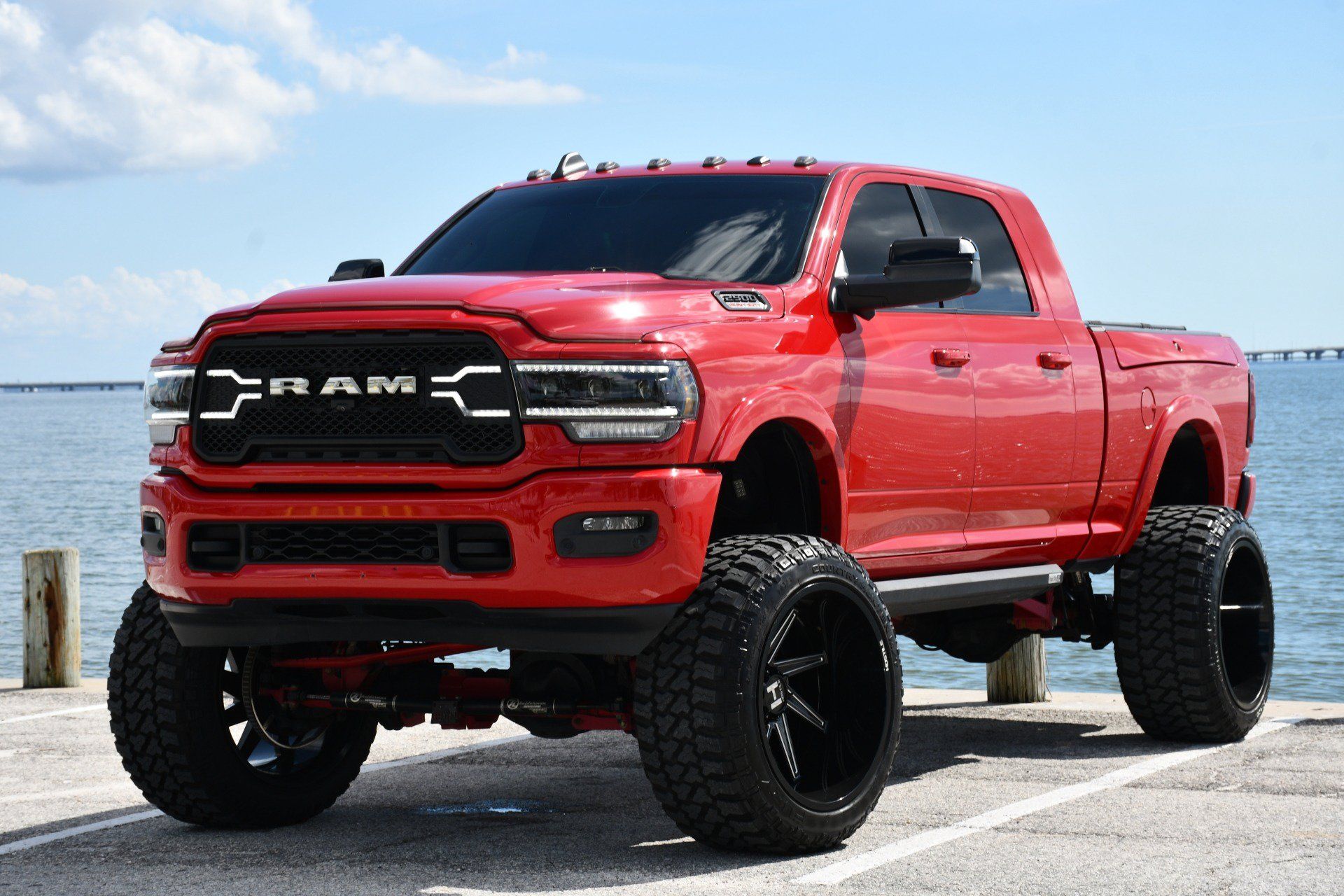 Used 2020 RAM 2500 Laramie w/ Night Edition AWD/4WD image 4