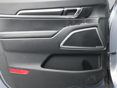 Used 2024 Kia Telluride LX image 35