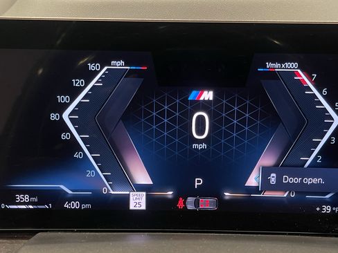 Used 2023 BMW X7 xDrive40i w/ M Sport Package image 21