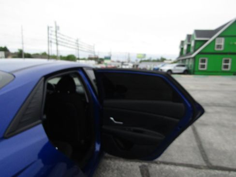 Used 2023 Hyundai Elantra SEL FWD image 20
