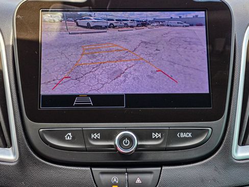 Used 2024 Chevrolet Malibu LT FWD image 15
