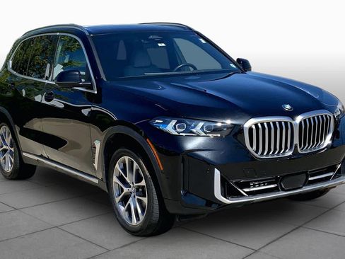 Used 2024 BMW X5 xDrive40i w/ Premium Package AWD/4WD image 2