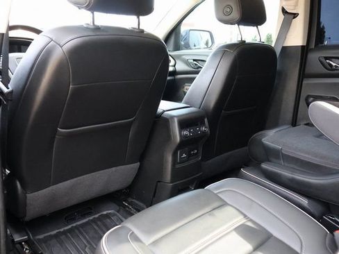 Certified 2023 GMC Acadia Denali w/ Denali Ultimate Package FWD image 20