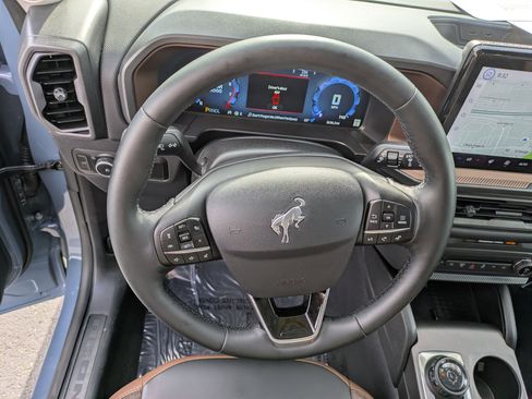 Used 2025 Ford Bronco Sport Outer Banks w/ Outer Banks Tech Package+ image 19