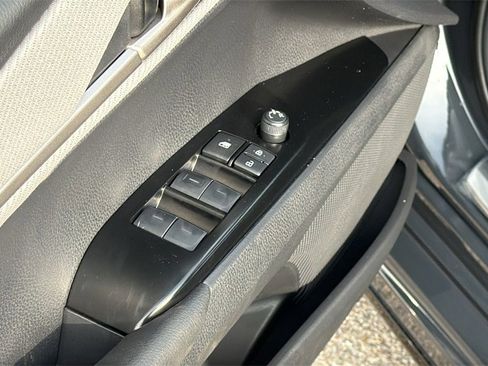 New 2026 Toyota Camry SE image 9