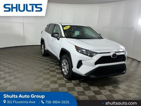 Used 2022 Toyota RAV4 LE AWD/4WD image 1