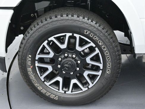 Used 2025 RAM 2500 Limited AWD/4WD image 39