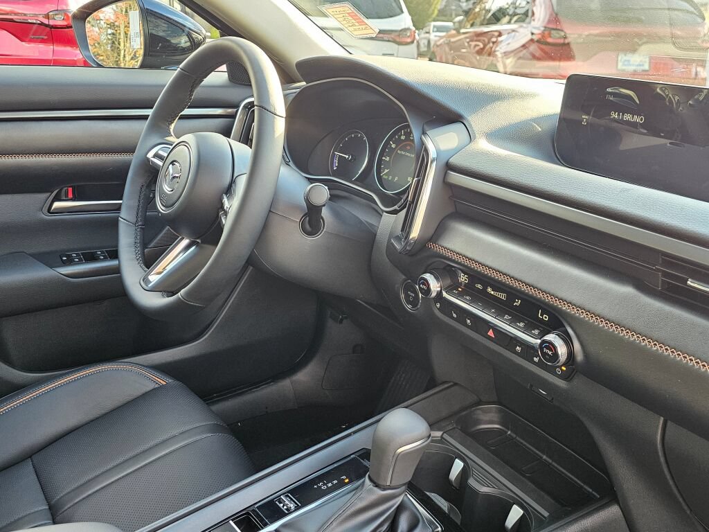 New 2026 MAZDA CX-50 2.5 Hybrid w/ Weather Package AWD/4WD image 34