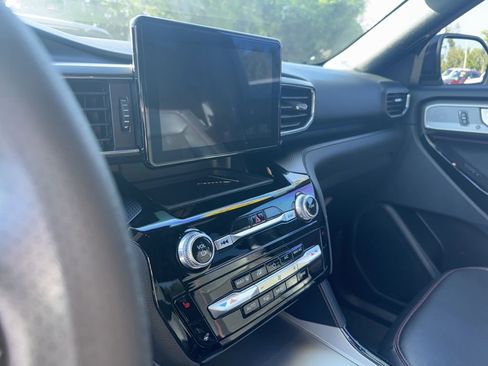 Used 2023 Ford Explorer ST-Line w/ Class IV Trailer Tow Package image 9